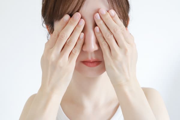 交通事故で失明した場合の後遺障害等級と慰謝料について解説のアイキャッチ